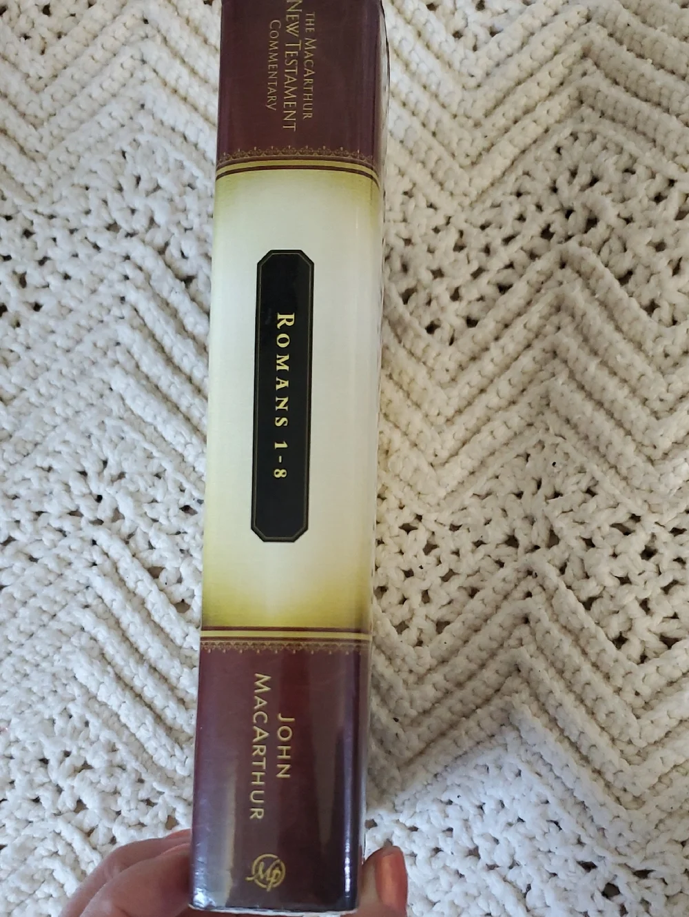 The MacArthur New Testament Commentary  Romans 1-8 Romans 9-16 2 Books.